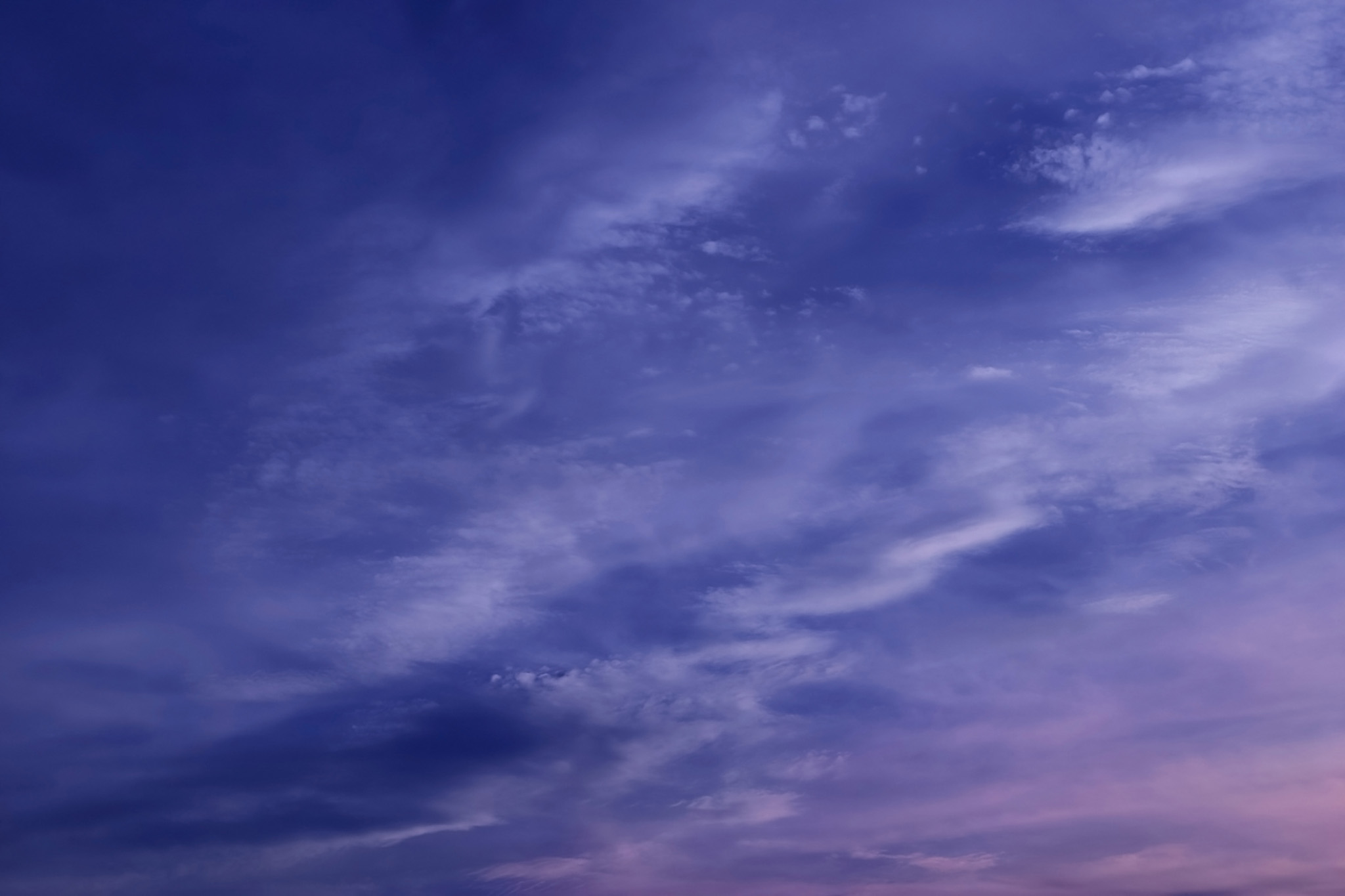 青紫色の雲を夕焼けが染める の画像 写真素材を無料ダウンロード 1 フリー素材 Beiz Images