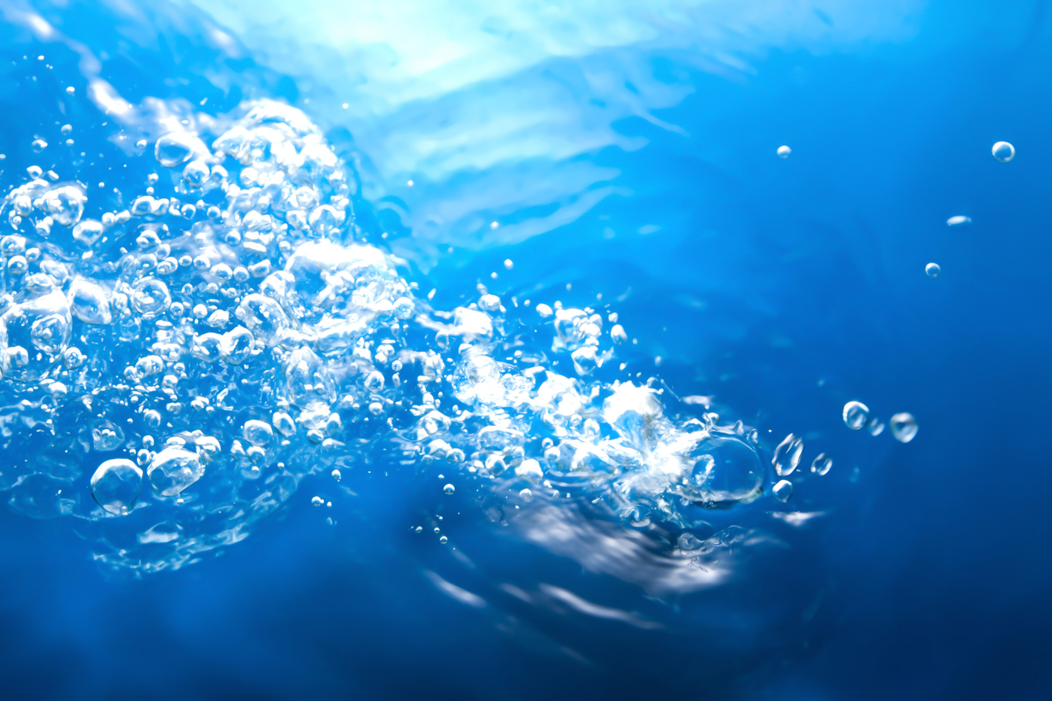 水面に上がる水しぶき の画像 写真素材を無料ダウンロード 1 背景フリー素材 Beiz Images